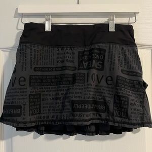 RARE LULULEMON PACE SETTER SKIRT GRAPHIC SIZE 4